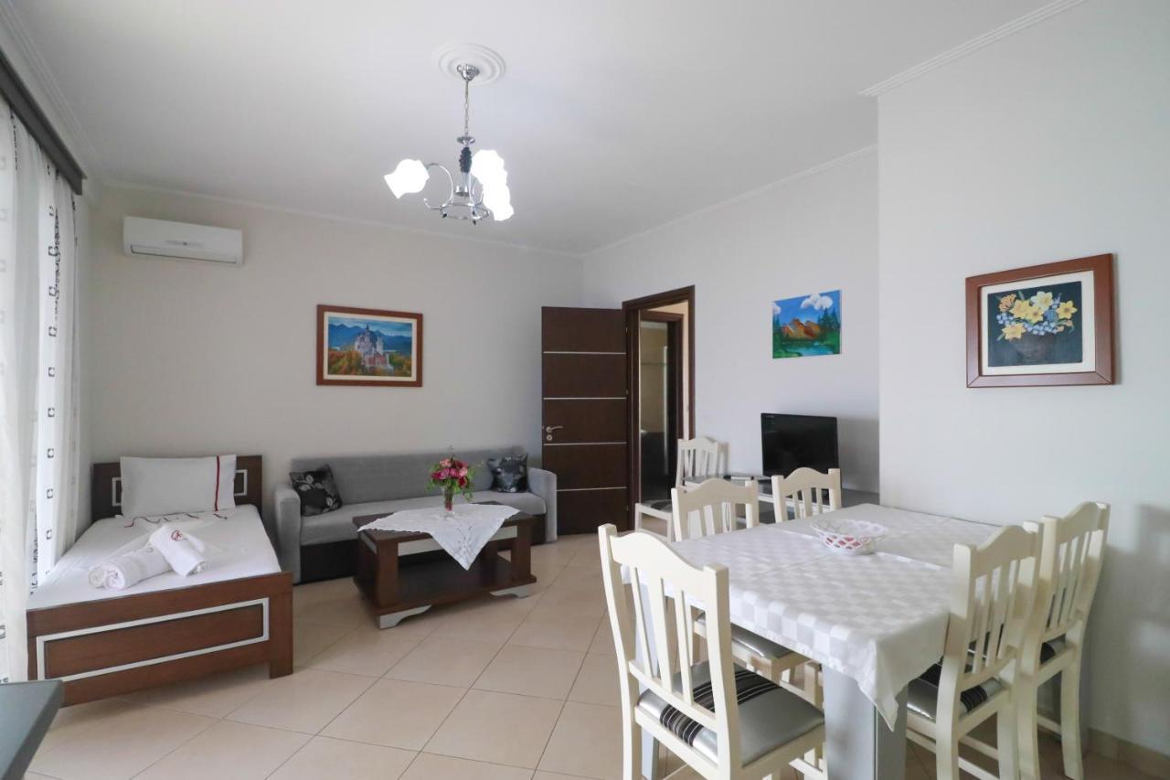 Apartments Vila Roboci ซารานเดอ ภายนอก รูปภาพ
